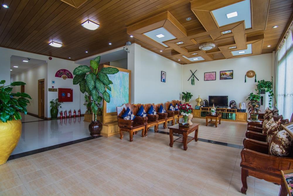 Royal Inlay Hotel Nyaung Shwe Extérieur photo