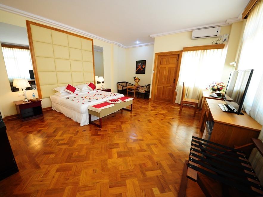 Royal Inlay Hotel Nyaung Shwe Extérieur photo