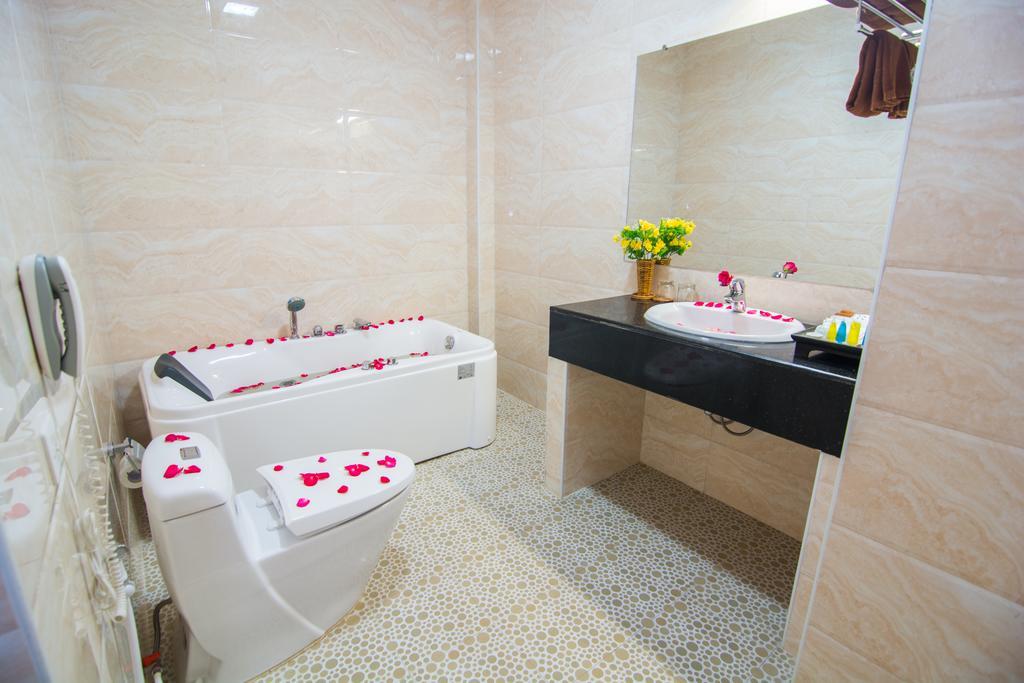 Royal Inlay Hotel Nyaung Shwe Extérieur photo