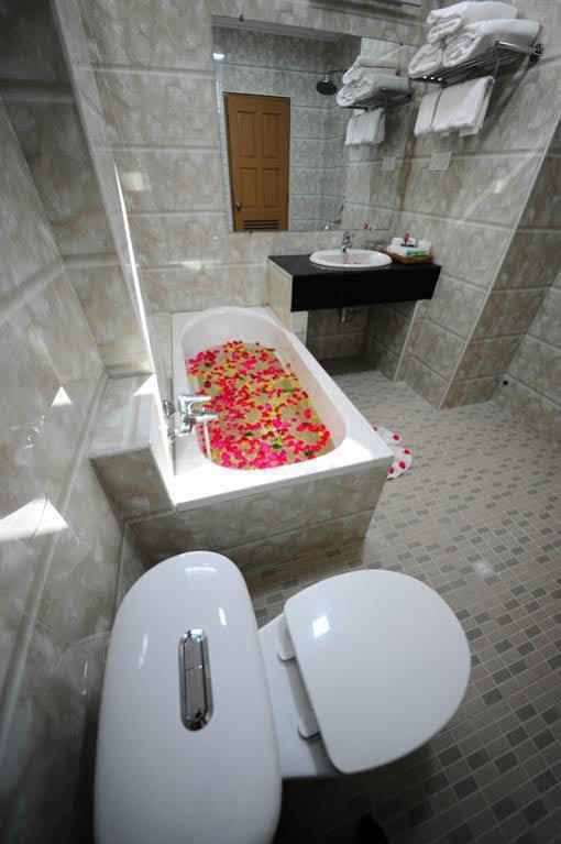 Royal Inlay Hotel Nyaung Shwe Extérieur photo