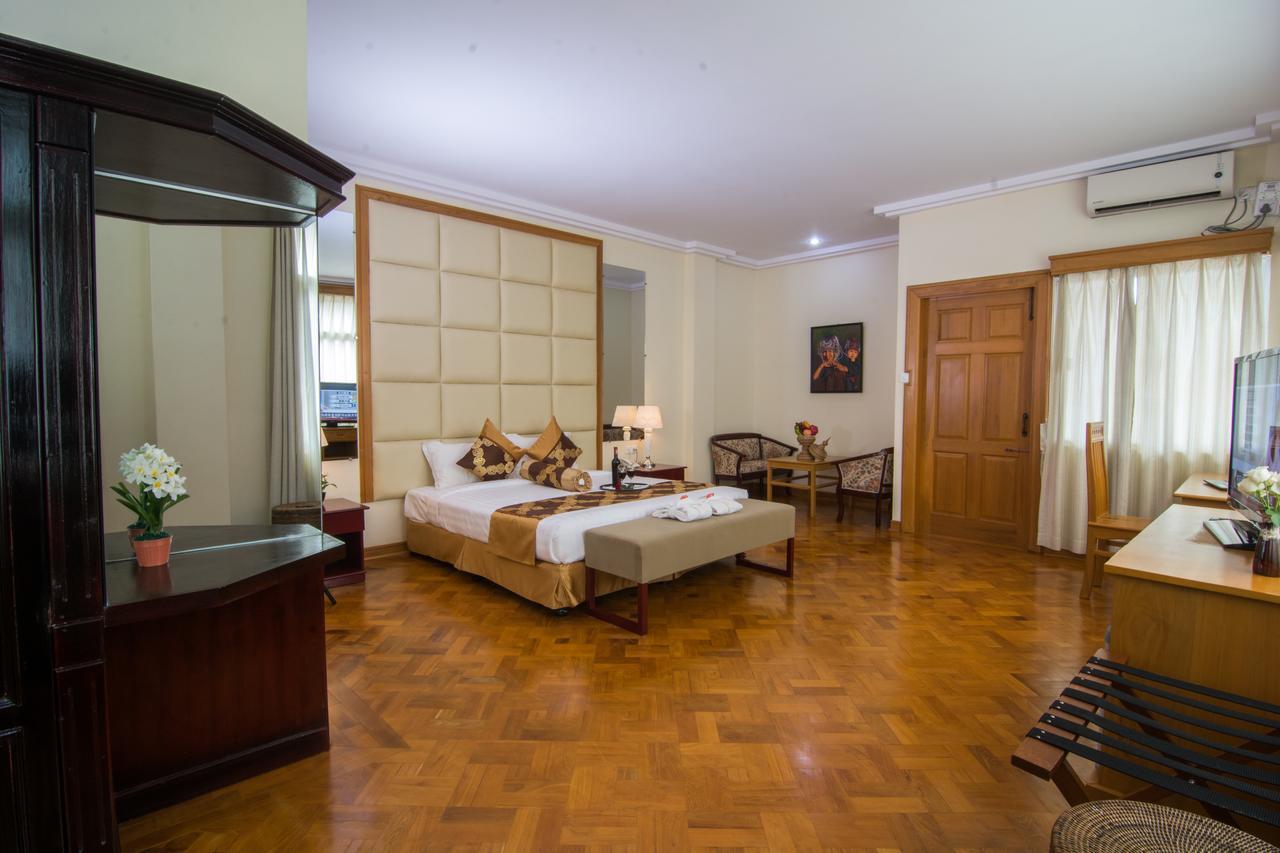 Royal Inlay Hotel Nyaung Shwe Extérieur photo