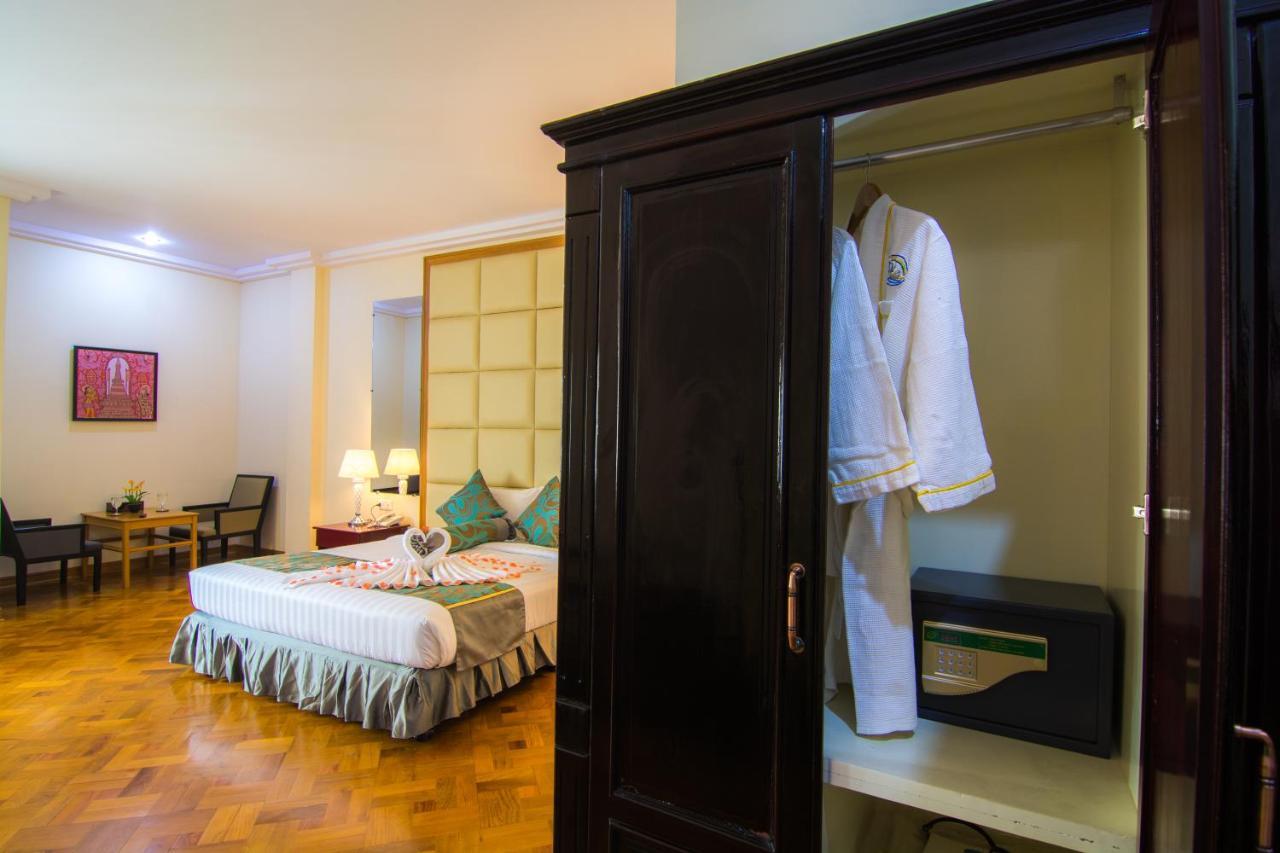 Royal Inlay Hotel Nyaung Shwe Extérieur photo